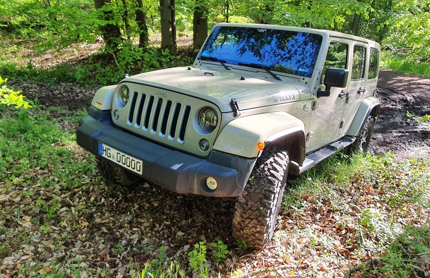 Klicke auf die Grafik für eine vergrößerte Ansicht

Name: Jeep3.jpg
Ansichten: 229
Größe: 396,3 KB
ID: 434608